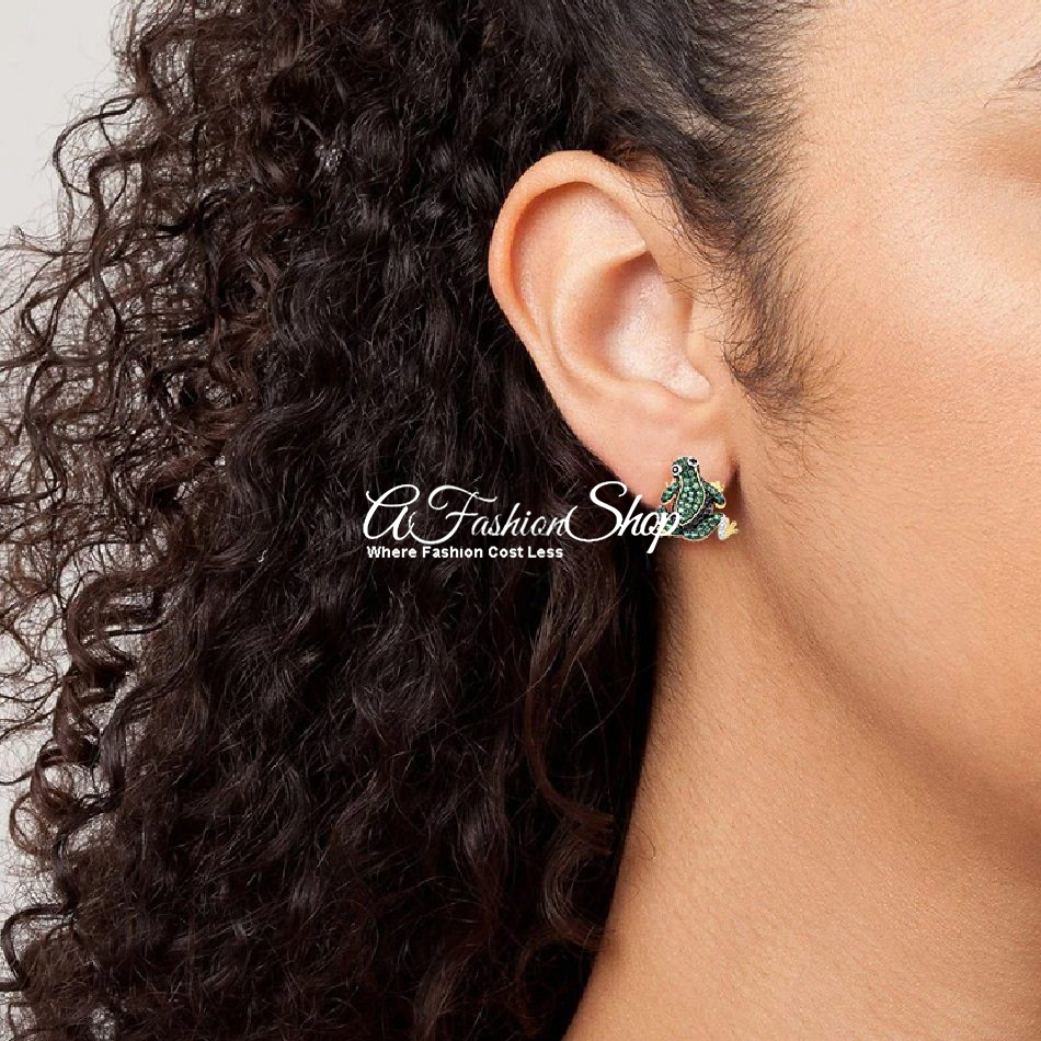 Speckles Green Spinel Lucky Frog Earring - Image 2